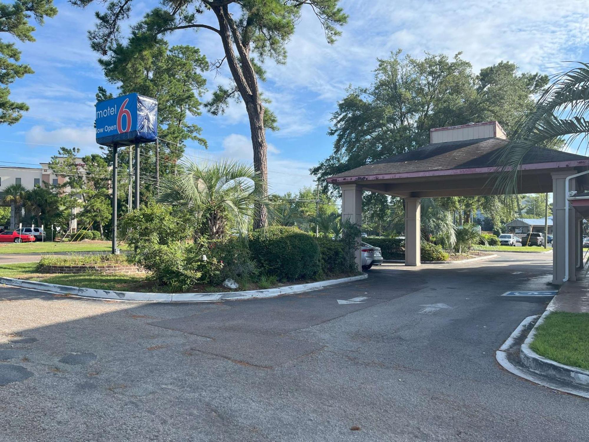 Motel 6 Summerville, Sc Azalea Square Exterior photo